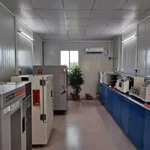 Endurecedores de isocianato alifático Agentes de puente Catalizadores Agente de curado a base de agua para agente auxiliar químico a base de agua - Product Image 5