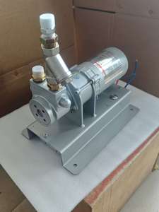 Pompe de transfert de carburant haute performance pour le ravitaillement des véhicules - Product Image 1