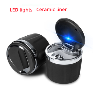 Creativo Mini rivestimento in ceramica posacenere per auto con lampada a LED e copertura per piccoli usi domestici e auto <span class=keywords><strong>VIP</strong></span> - Product Image 3