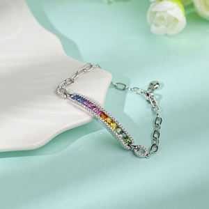 กำไลข้อมือทองคำขาว 18K คุณภาพสูงสั่งทำพิเศษ ประดับด้วยแซฟไฟร์หลากสีและไข่มุกน้ำจืดทรงคริสต์เจ้าหญิง ดีไซน์หรูหรา - Product Image 5