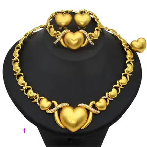 Girocollo da sposa di lusso per feste marchi Dubai di alta qualità ciondolo a cuore da donna collana Xoxo set di gioielli 4 pezzi placcati in oro