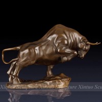 Petites statues de taureau en bronze laiton de haute qualité sur mesure pour la décoration de table à vendre