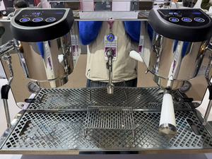 Chef Prosentials - Máquina de Café Espresso de Escritorio de Alta Calidad con 2 Grupos, Cafetera Espresso para Cafetería - Product Image 4