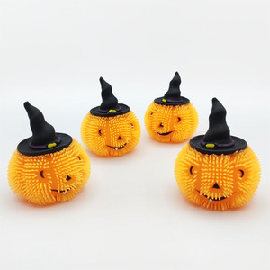 Juguete Blandito de Calabaza Luminosa de Halloween, Pelota Antiestrés de TPR con Sombrero de Bruja, Juguete Sensorial para Niños y Adultos - Product Image 1