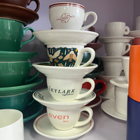 Vente en gros de tasses à café et soucoupes personnalisées avec logo américain, style moderne, en céramique, pour cappuccino et latte, avec logo pour café et restaurant