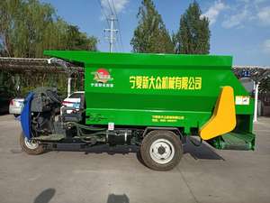 Épandeur d'aliments pour élevages 5m à trois roues, distance d'épandage 450-700mm, moteur diesel 32HP, roulement à longue durée <span class=keywords><strong>de</strong></span> vie - Product Image 2