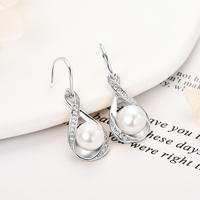 Boucles d'oreilles pendantes en argent sterling 925 avec moissanite et perle d'eau douce naturelle de 8 mm en forme de pain, pour femmes