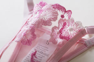 Ensemble Lingerie Érotique Rose pour Femmes, Soutien-Gorge Séduction à Broderies Florales et Baleines, Série Fleurs en Dentelle Transparente - Product Image 5