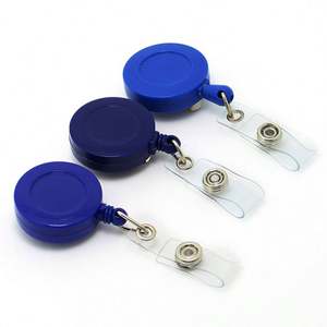 Porta-credenciales Retráctil de Alta Calidad con Logotipo Personalizado, Diseño Clásico de Plástico Resistente con Patrón Circular - Product Image 4