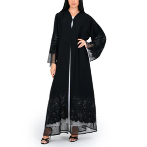 Abaya élégante et luxueuse en organza noir LEDUO, avec délicates broderies florales ton sur ton, légère, respirante, manches longues, longueur au sol. - Product Image 1