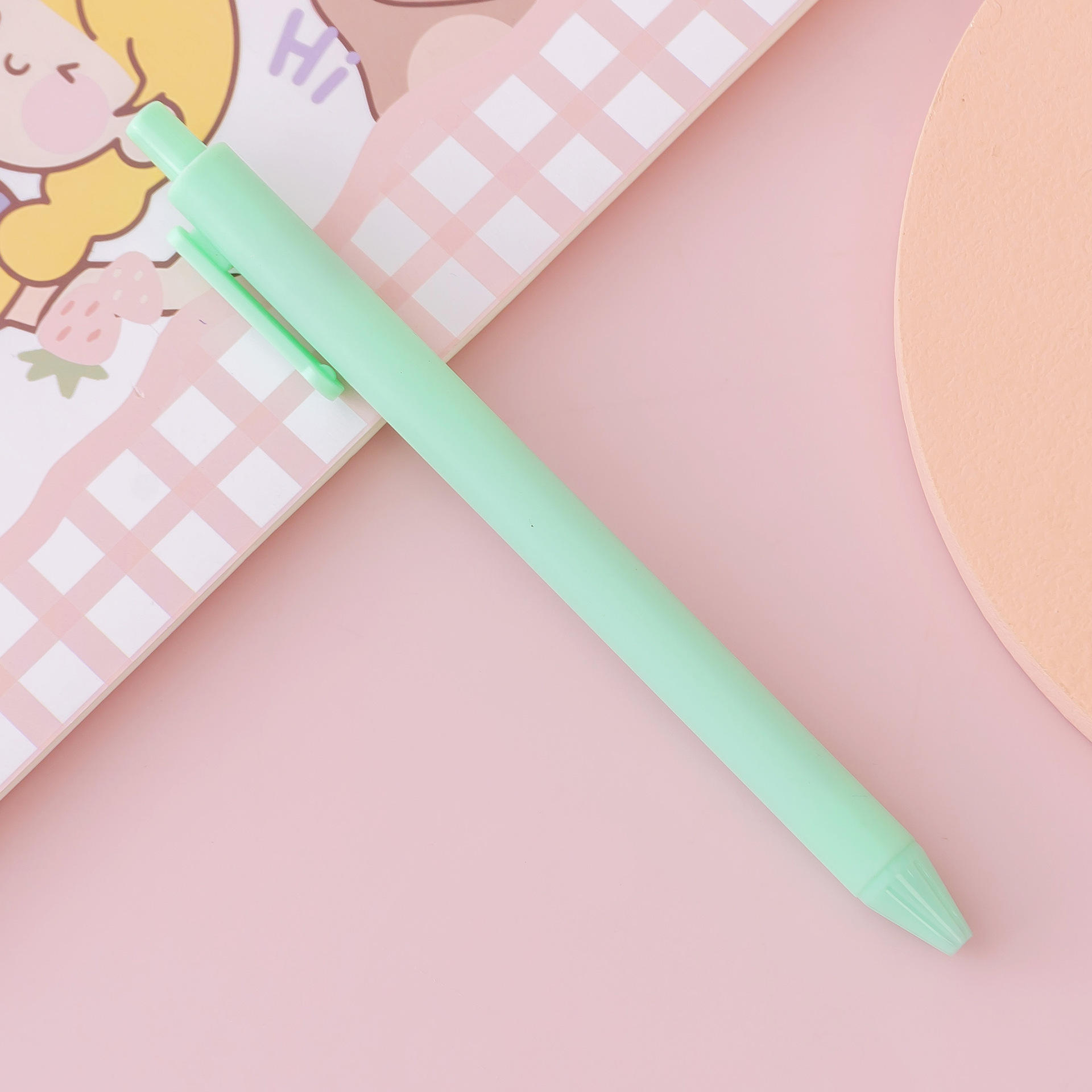 สีเขียว