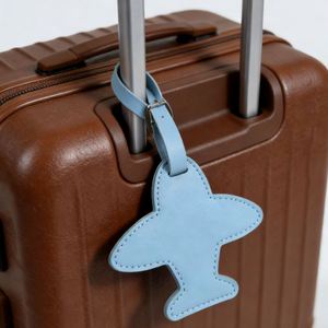 Étiquette d'identification de bagage en cuir PU durable et réutilisable avec sangle réglable pour voyage en avion - Product Image 4