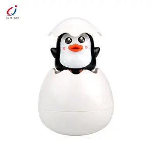 Juguete de baño con pulverizador para niños, juguete de baño con forma de huevo flotante, rociador de agua con forma de pingüino