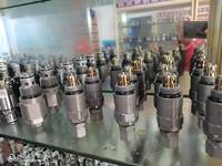 GVO 4386637 4654858 YA0001131 Soupape de décharge principale Soupape de sécurité hydraulique ZX200 230 240-3 250-3 Excavatrice