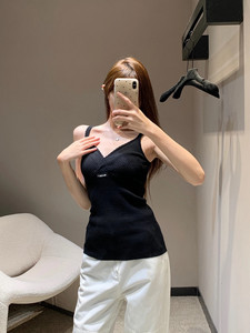 Ensemble de vêtements en tricot pour femmes, hauts et chemises, vente en gros, stock de vêtements, fabricant de vêtements sur mesure - Product Image 3