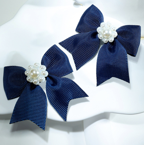 2 Pezzi Fiocco per <span class=keywords><strong>Capelli</strong></span> in Nastro Grosgrain Blu Navy con Perle e Clip Corta per Ragazze, <span class=keywords><strong>Accessori</strong></span> per <span class=keywords><strong>Capelli</strong></span> Stile Marinaio - Product Image 1