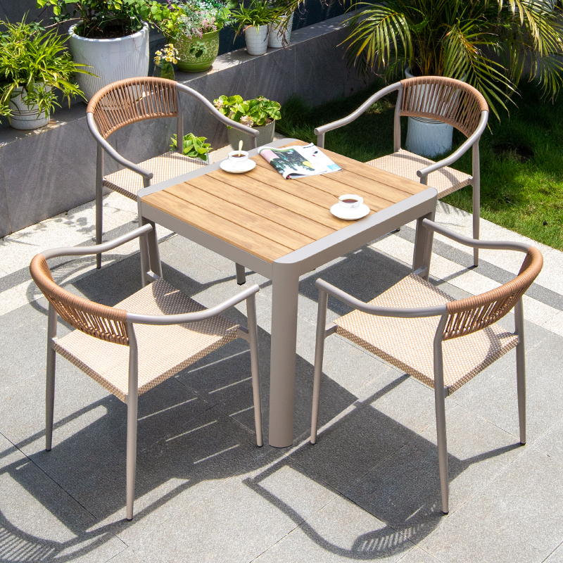 Table 80 GLT + 4 chaises