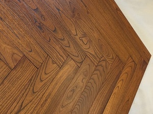 <span class=keywords><strong>Parquet</strong></span> en bois de teck chinois véritable brossé préfini, pose en chevrons pour intérieur, système T&G, installation facile - Product Image 4