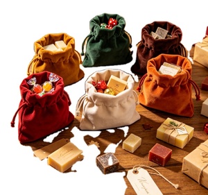 Sacs à cordon en velours doux pour parfum, logo personnalisé, petite pochette cosmétique pour bijoux, cadeau pour flacon de parfum - Product Image 6