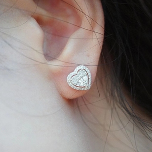 อาซูโอ 18K ทองคำขาวแท้ เพชรธรรมชาติแท้ รูปหัวใจน่ารัก คลาสสิก สวมใส่ได้ทุกวัน ต่างหูแบบติดหู ของขวัญสำหรับผู้หญิง วันเกิด - Product Image 6