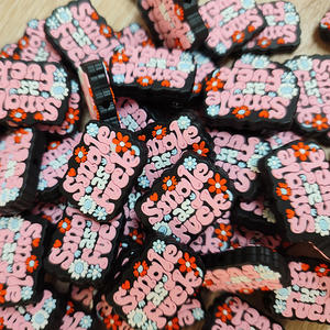 Perles focales en silicone personnalisées, neuves, directement de l'usine, pour la fabrication de stylos, accessoires de clip pour sucette pour bébé, bijoux, perles de dentition, qualité alimentaire - Product Image 6