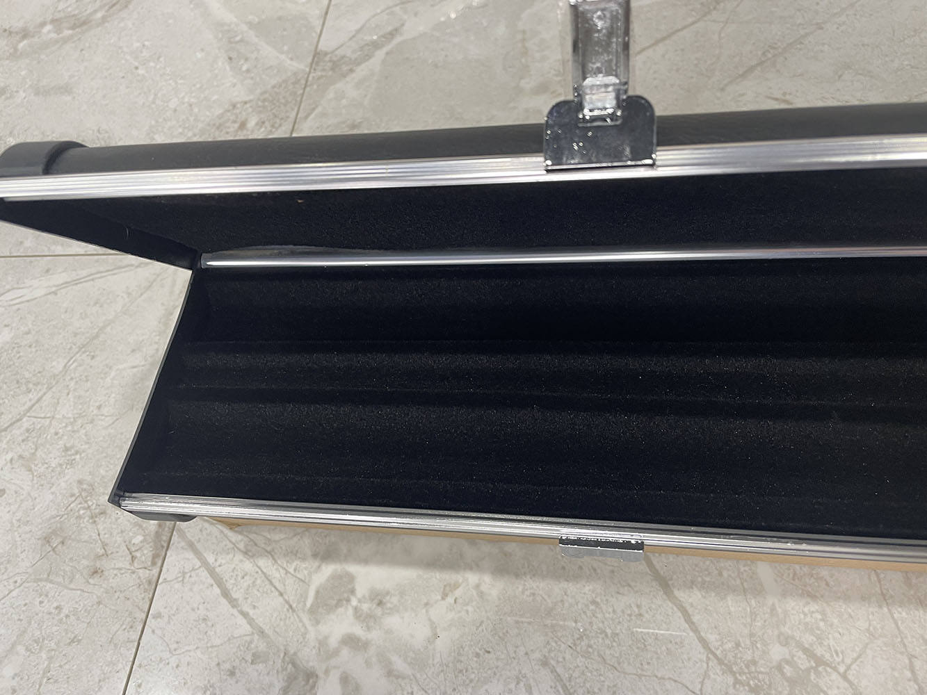 Étui de queue de billard noir, deux pièces