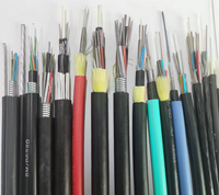 Kabel Serat Optik Luar Ruangan Kustom Pabrik Asli 2 hingga 144 Core, SM/MM. ADSS, GYXTW, GYFTY, GYTC8S Terbuat dari serat optik yang terdampar atau berbentuk tabung tengah.
