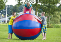 Ballon de plage gonflable arc-en-ciel personnalisé Jeu interactif gonflable Jeux de plein air Team Building pour enfants
