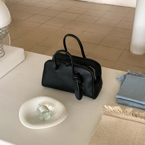 2025 New KoreanStyle HighEnd SuperTrendy Light Luxury Fashionable WesternInspired <b>Mini</b> Waterproof PVC Zipper Casual Versatile - Product Image 4