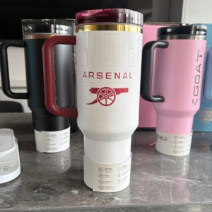 Wholesale 40oz Messie Goat Stan Termo Handle Water <strong>Cups</strong> <strong>Insulated</strong> Winter Tumbler Water <strong>Cups</strong> Stainless Steel Straw Tumbler - Product Image 3