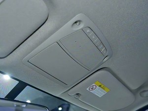 นิสสัน นาวาร่า ปี 2017 เครื่องยนต์ 2.5 ลิตร ขับเคลื่อน 4 ล้อ เกียร์กึ่งอัตโนมัติ รถกระบะ |   พวงมาลัยซ้าย ยาง R16 ถุงลมนิรภัย 2 ตัว เบาะหนัง กล้องมองหลัง - Product Image 4