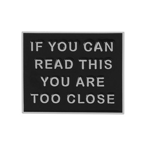 Broche de insignia de Metal de dibujos animados, medalla de joyería, accesorios de disfraz, hierro niquelado con letras inglesas creativas, chapado en negro - Product Image 2