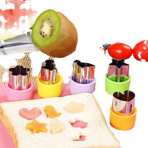 Mini juego de cortadores de frutas y verduras, tenedores de animales con forma de comida pequeña para niños, corte de galletas para hornear - Product Image 6