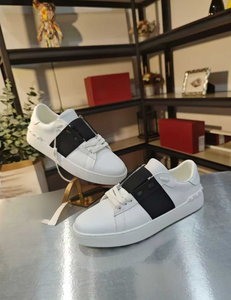 <span class=keywords><strong>Scarpe</strong></span> Casual da <span class=keywords><strong>Uomo</strong></span> in Pelle Bianche e <span class=keywords><strong>Nere</strong></span> con Rivetti, Comode, Allacciate, Basse, Traspiranti per Camminata Quotidiana - Product Image 2