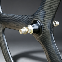 700C Roues de piste en carbone à 3 rayons Roues de vélo à vitesse unique à trois rayons Pneu tubulaire à engrenage fixe