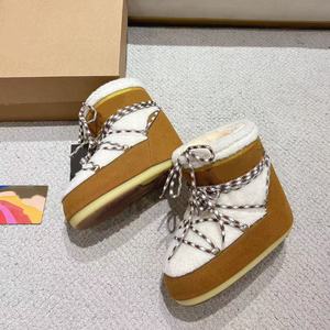 Botas de nieve antideslizantes y cálidas para mujer con suela gruesa, zapatos para caminar en invierno, diseño de marca original. - Product Image 1