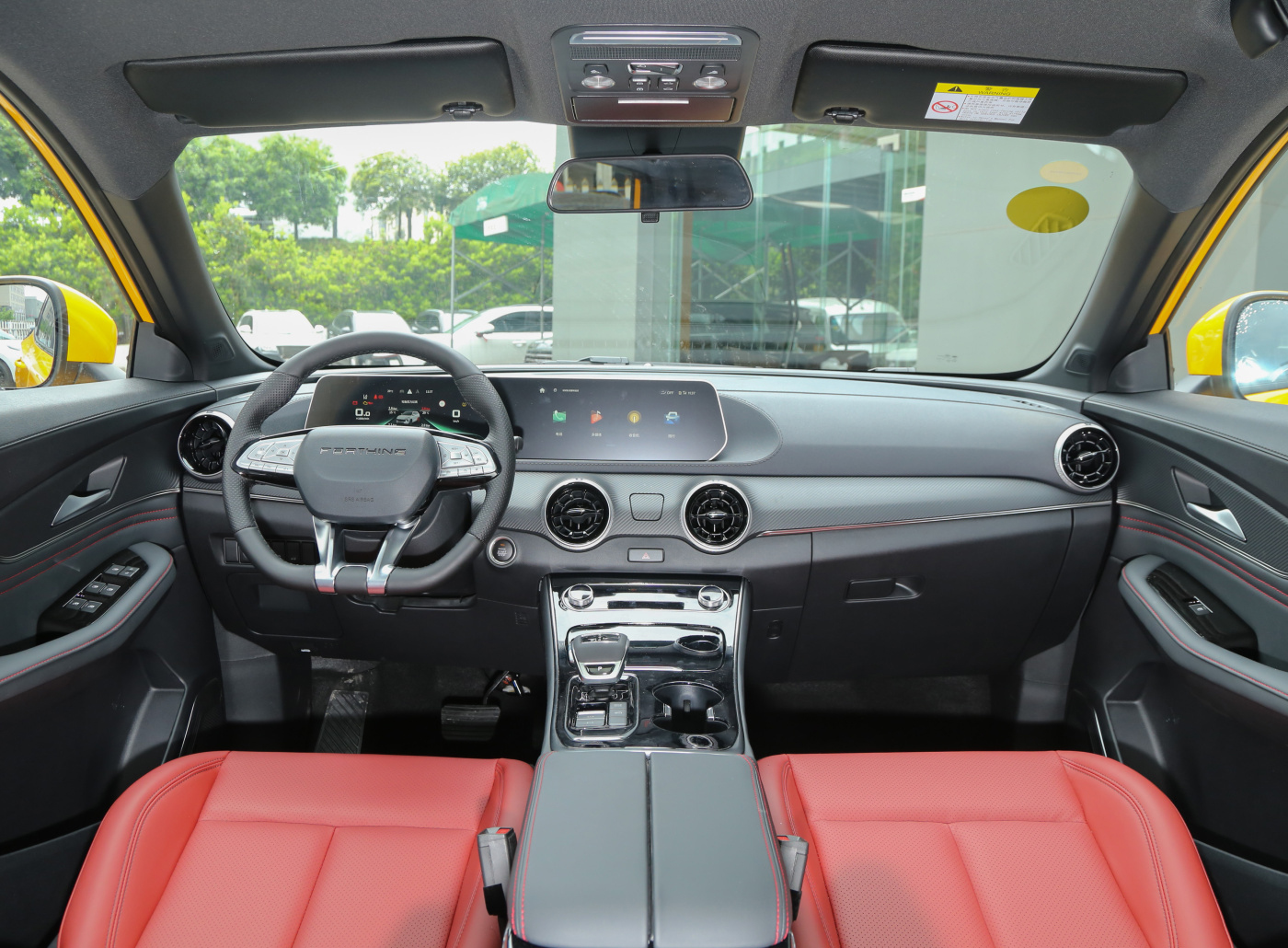 DONGFENG গ্যাস পেট্রোল পাওয়ার SUV গাড়ি স্বাধীন সাসপেনশন 197HP 0