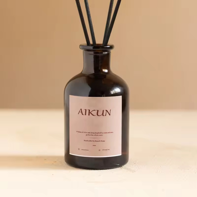 Aikun Luxury No Alcohol No Harmful Essential Oil Diffuser Flameless Reed Diffuser for Bedroom and Living Room