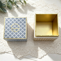 Caja de Regalo Navideña de Lujo Hecha a Medida en Dos Tonos. Caja de Embalaje de Perfume de Cartón Duro con Relieve Dorado y Logotipo Dorado