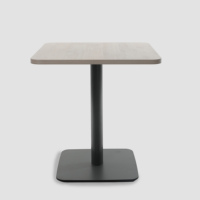 Nouvelle table à manger carrée contemporaine en métal et bois - Meubles pour la maison, pour appartement