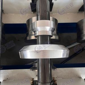 Machine de poinçonnage et de formage automatique de cadres de porte double en U avec commande PLC - Product Image 5