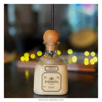 Mini-bouteilles de tequila inspirées de Patron de 12 oz avec paille |   Gobelets à cocktail en plastique réutilisables en vrac pour les boîtes de nuit, les bars et les fêtes