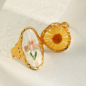 Anello Ovale Lungo <span class=keywords><strong>con</strong></span> Fiore di Ciliegio, Vendita Calda in Europa e America, in Acciaio Inox Placcato <span class=keywords><strong>con</strong></span> Goccia d'Olio 18K, Anello a Margherita per Donne - Product Image 5