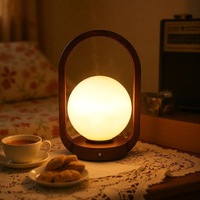Lampe de table vintage portable minimaliste, lampe de table rechargeable de style palais haut de gamme pour une ambiance élégante