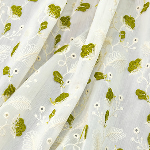 의류를위한 <span class=keywords><strong>Tencel</strong></span> 직물 다채로운 입체 꽃 자수 친환경 우유 실크 실 레이스 전폭 - Product Image 1