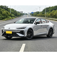 UNI-V 2025 Model Generasi ke-3 2.0T Edisi JinQing Sedan Fastback 4-pintu 5-kursi Mobil Bekas Dijual dengan Harga Kompetitif