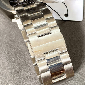 Elegante Reloj de Cuarzo para Hombre, Correa de Acero, Manecillas Finas. - Product Image 6