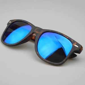 Vente en gros UV400 CE Lunettes de soleil Fluorescent Léopard Miroir Lentille Bleu Noir Designer Logo personnalisé Lunettes Plage Friendly Sun - Product Image 3