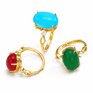 Anello ovale classico, dal design elegante e un accessorio alla moda per l'uso quotidiano. - Product Image 1