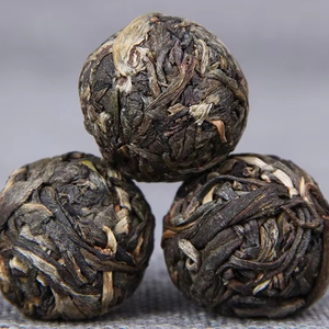 Té Pu'er <span class=keywords><strong>de</strong></span> Yunnan <span class=keywords><strong>2020</strong></span>, Té Crudo <span class=keywords><strong>de</strong></span> Árboles Antiguos <span class=keywords><strong>de</strong></span> la Montaña Jingmai, Bolas <span class=keywords><strong>de</strong></span> Dragón Refrescantes Hechas a Mano - Product Image 3